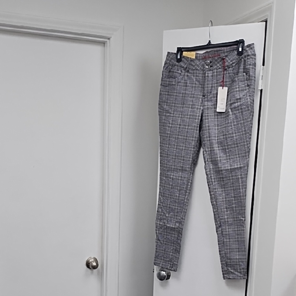 Sabrina Lauren Stretch Pants